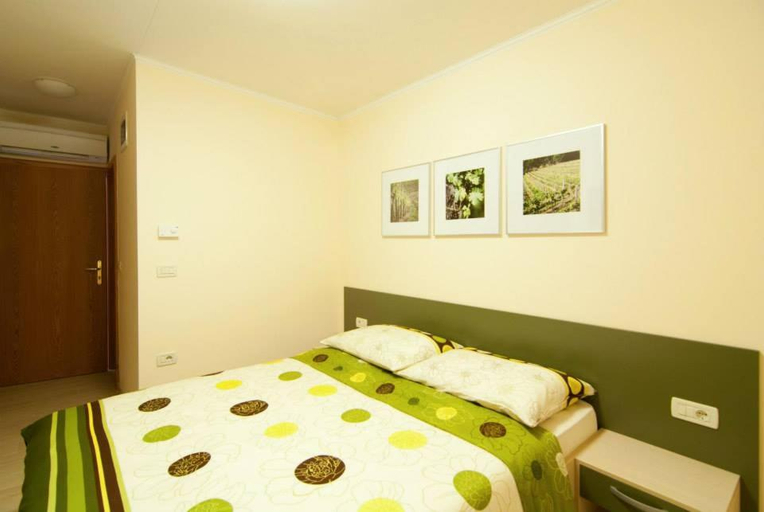 Others 5, Kraljic - Primoz Cotar, Nova Gorica
