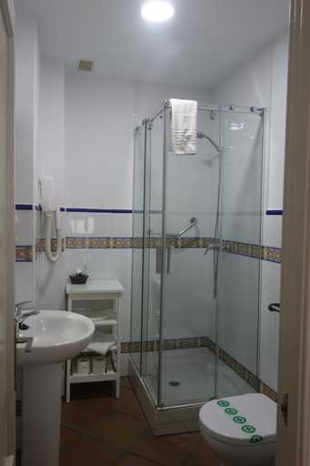 Bathroom 4, HOTEL DOÑA LINA, Sevilla