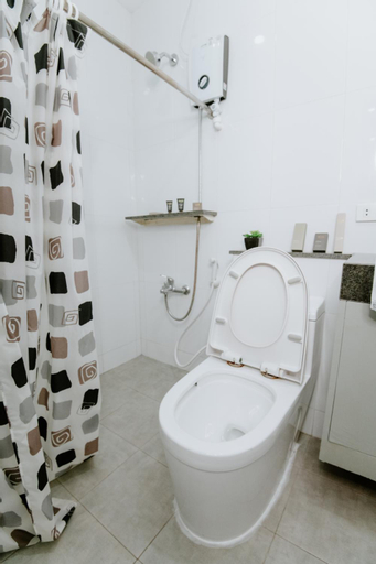 Bathroom 10