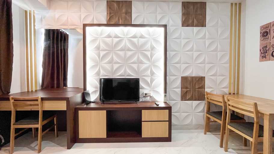 Living area 4, Spacious 2Br At Delft Ciputra Makassar Apartment, Makassar