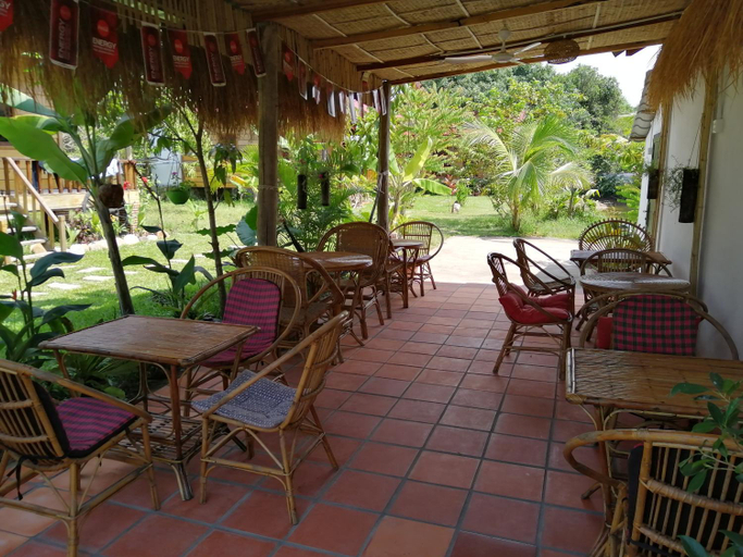 Food & Drinks 3, The Hidden Oasis Bungalows, Kampot