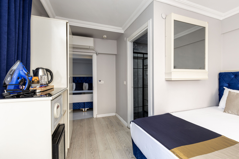 Bedroom 2, Sirkeci Family Hotel, Fatih