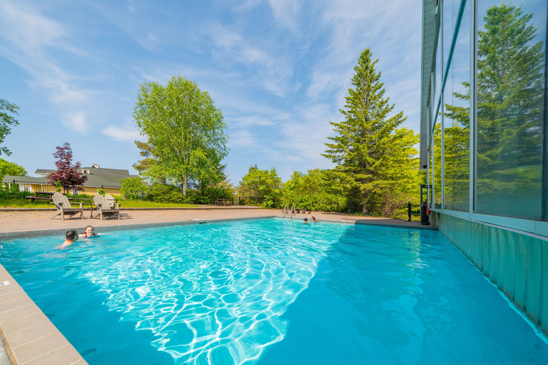 Sport & Beauty 4, Horseshoe Valley Suites - The Azure, Simcoe