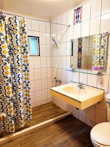 Bathroom 3, Pas-Taai Leisure Farm, Miaoli