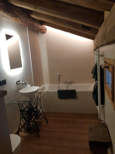 Bathroom 2, Aux fermes de la Croix, Maison d'hotes, Spa, Savoie