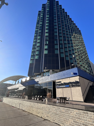 Exterior & Views 20