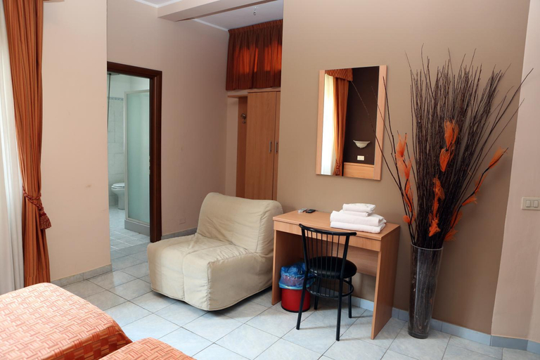 Bedroom 3, Hotel Bicocca, Milano