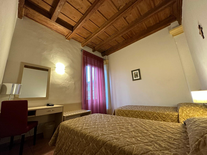 Others 5, Domus San Bernardino, Verona