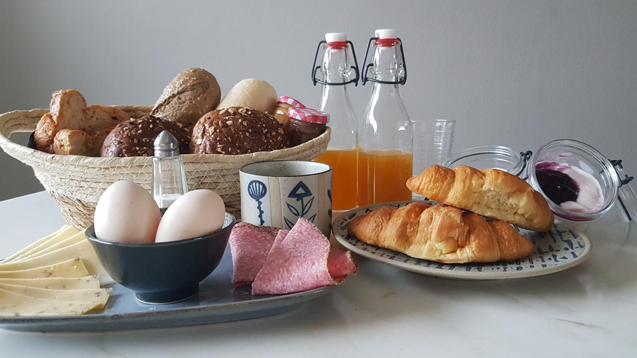 Food & Drinks 1, Logeren bij Grea, Zwartewaterland