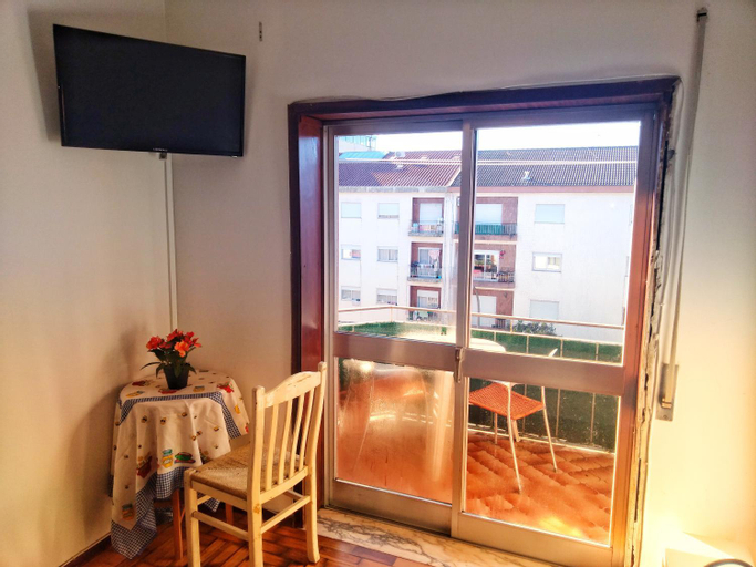 Enjoy Braga Estacao - Charming Bedrooms in the Historic Center, Braga