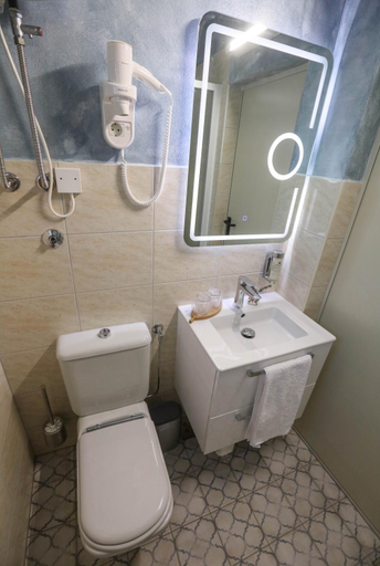 Bathroom 2, Healthy House Glamping, Koper