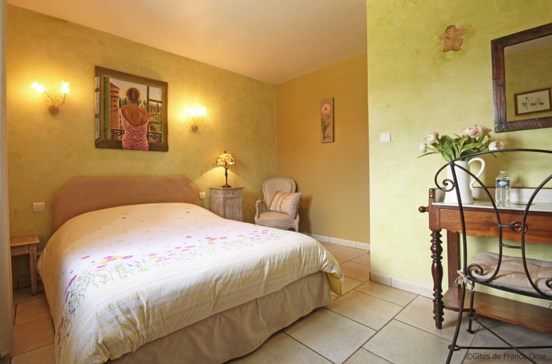 Bedroom 3, Le Haut Montrayé, Orne