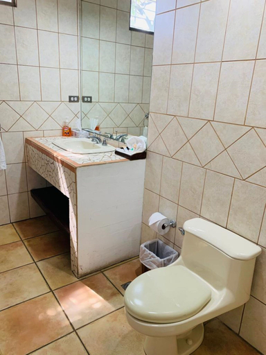 Bathroom 3, Hotel Casa del Sol, Managua