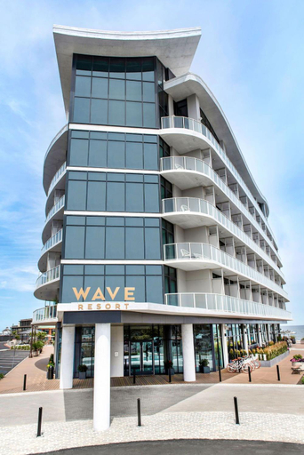 Exterior & Views 2, Wave Resort, Monmouth