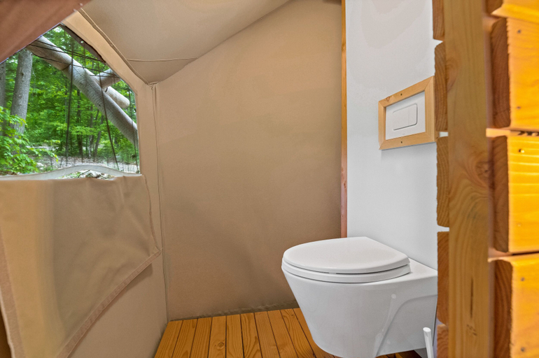 Bathroom 3, Huttopia Southern Maine, York
