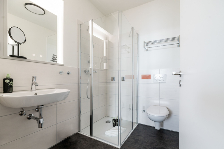 Bathroom 5, Limehome Bremerhaven Kantstraße, Bremerhaven