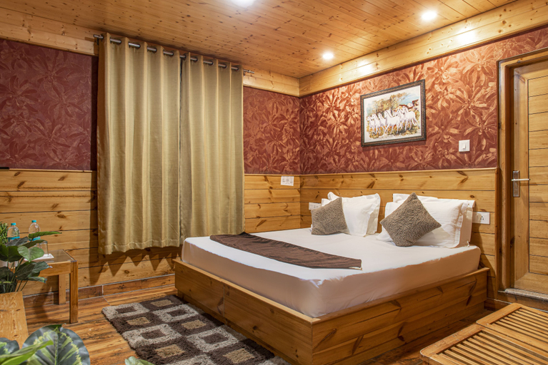 Bedroom 2, Kufri Hill View, Shimla