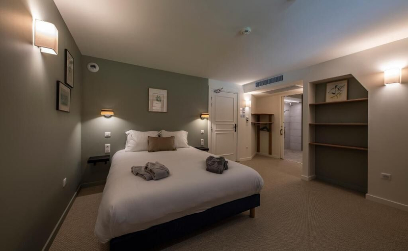 Bedroom 2, Hotel du Domaine Saint Loup, Haut-Rhin