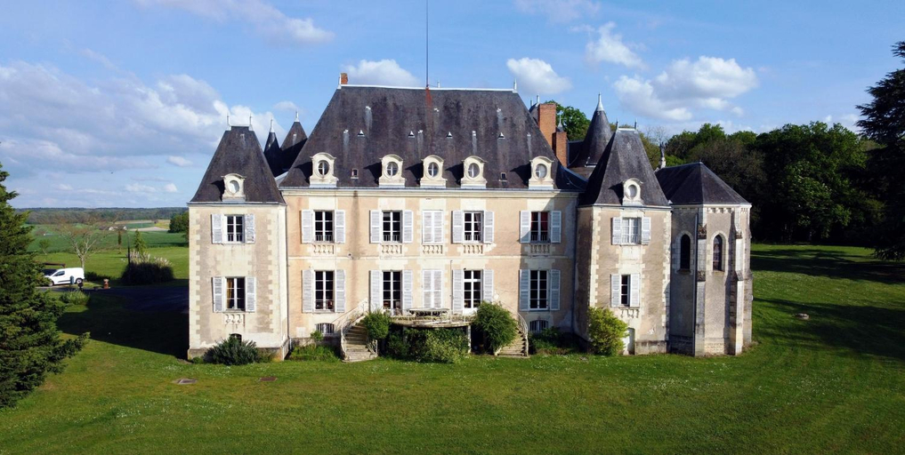 Others 3, Chateau de Piolant, Vienne