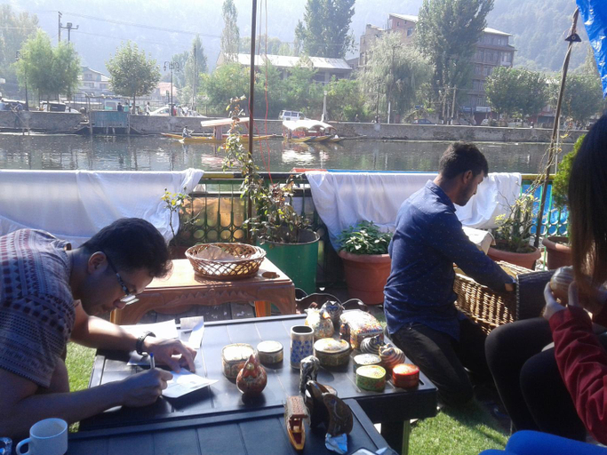 Food & Drinks 3, Houseboat Switzerland, Srinagar