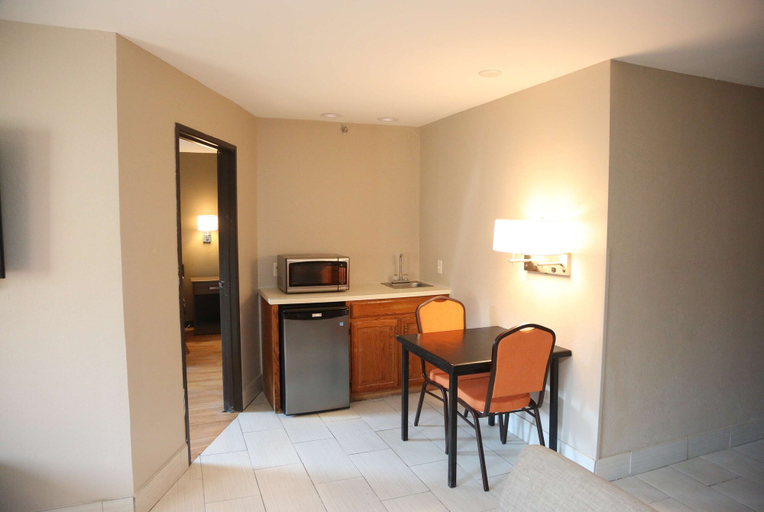 Others 5, Super 8 by Wyndham Portsmouth, Scioto