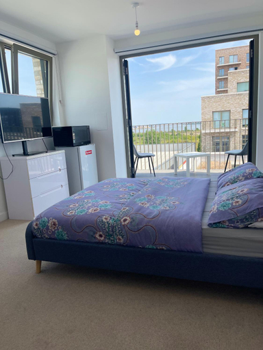 Others 4, Riverside Rooms and Apartments, London