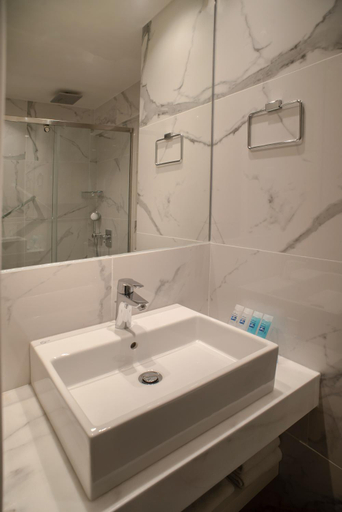 Bathroom 3, Chios Chandris, North Aegean