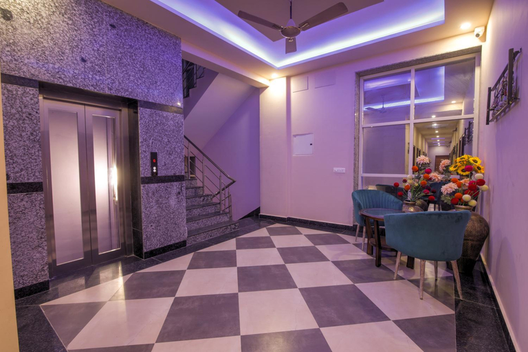 Public Area 3, Twin Towers, Gautam Buddha Nagar