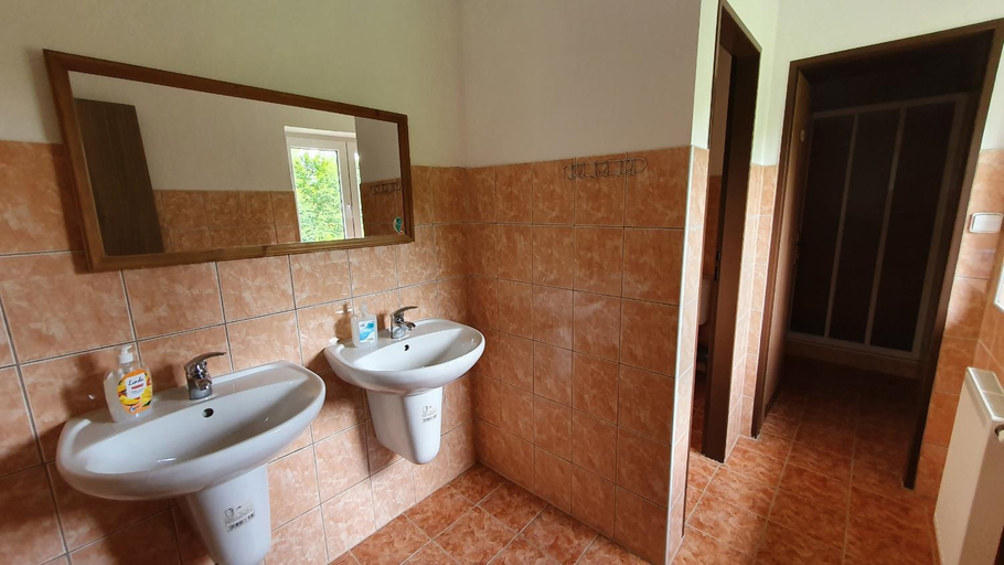 Bathroom 2, Chata Na Cihaku, Kłodzko