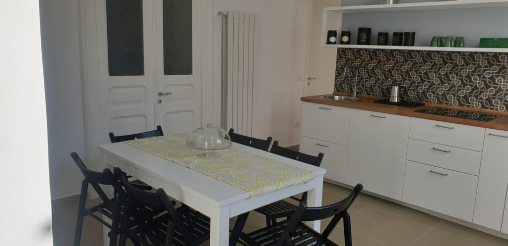 Home Station, Napoli