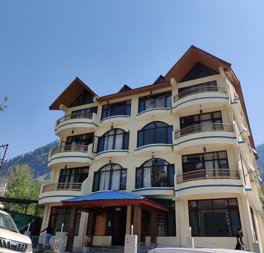 Exterior & Views, Shreshtam Lakhnpal Resort, Kullu