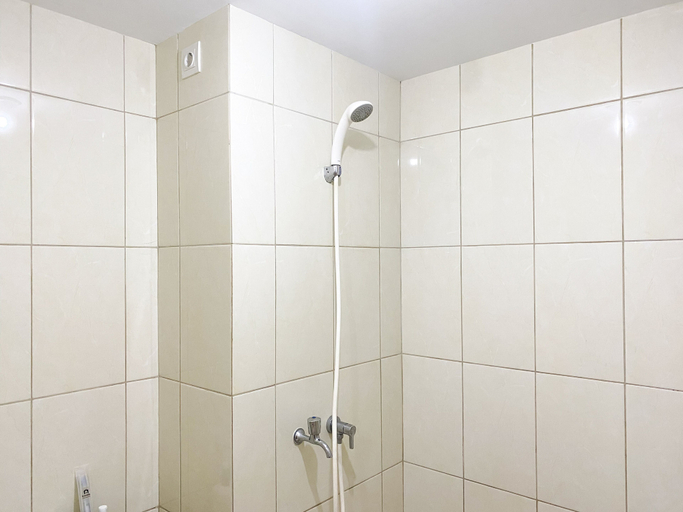 Bathroom 3, Great Deal Studio At Springlake Summarecon Bekasi Apartment, Bekasi