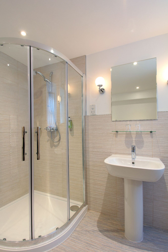 Bathroom 3, The Royal Lion Hotel, Dorset