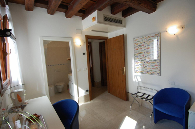 Others 3, Santa Margherita Guest House, Venezia