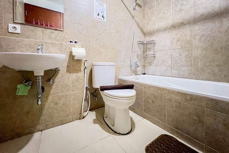 Bathroom 2, Cozy 1Br At Marbella Suites Dago Pakar Bandung Apartment, Bandung