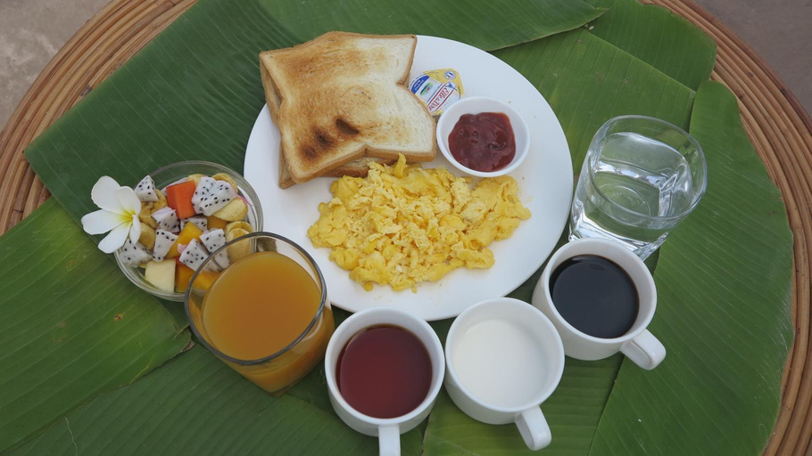 Food & Drinks 4, The Hidden Oasis Bungalows, Kampot