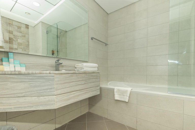 Bathroom 3, Grand Stay Holiday Homes Rental, Dubai