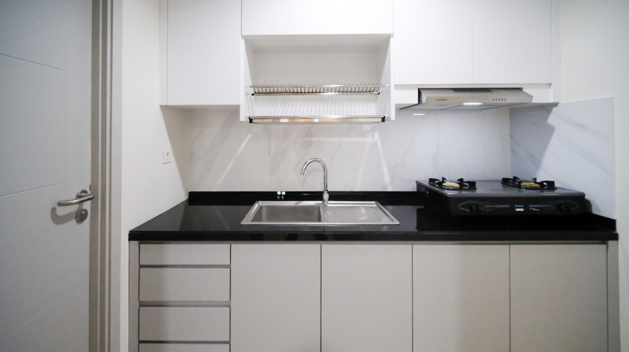 Private kitchen 5, Homey 3Br With Private Lift At Grand Sungkono Lagoon Apartment, Surabaya