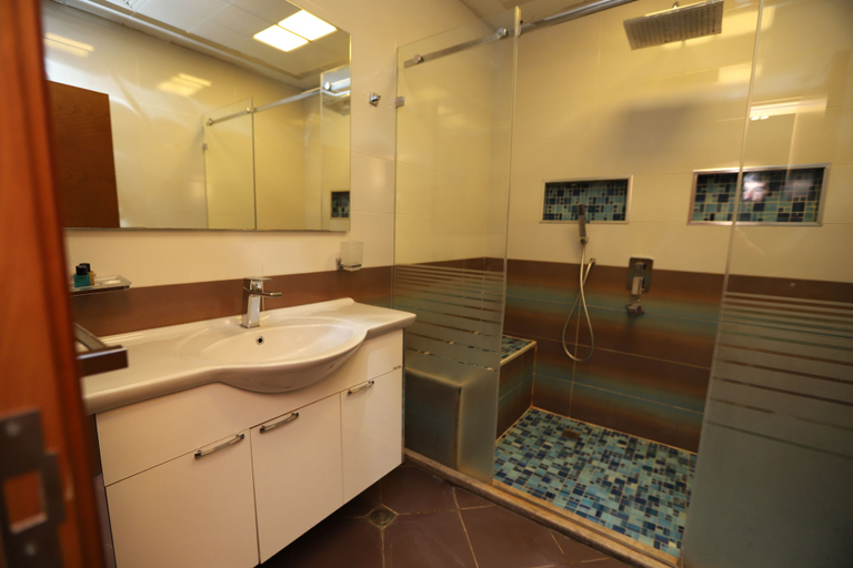 Bathroom, Park Suite Hotel, Baku