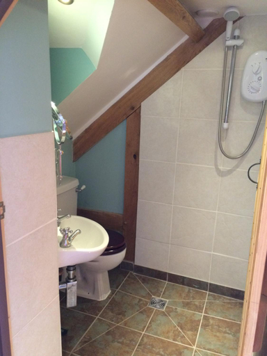Others 3, Greencourt Loft - The Cotswold Way, Stroud, Gloucestershire