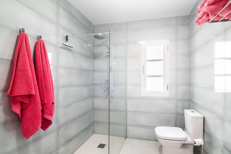 Bathroom 2, Villa Dreams, Las Palmas