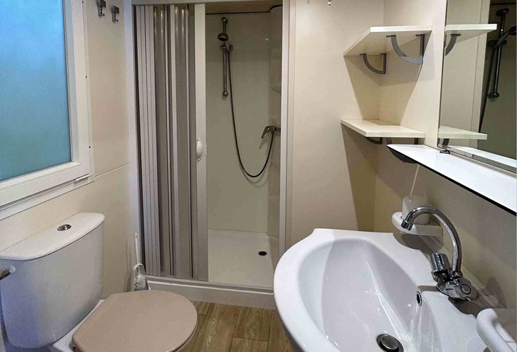 Bathroom 3, Baia Holiday Gasparina, Verona