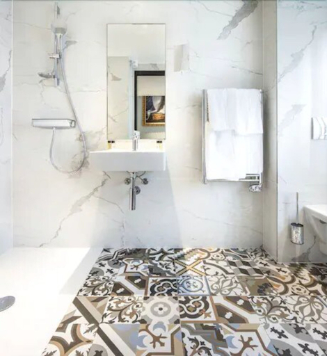 Bathroom 5, Hôtel Eiffel Petit Louvre, Paris