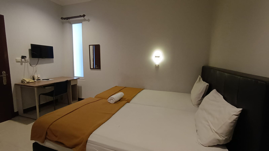 Bedroom 5, Mottomo Inn, Manado