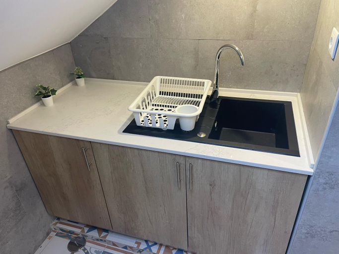 Others 3, Salero Guest House, Loures