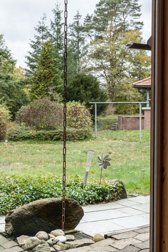 Others 4, Lowen Pension, Celle