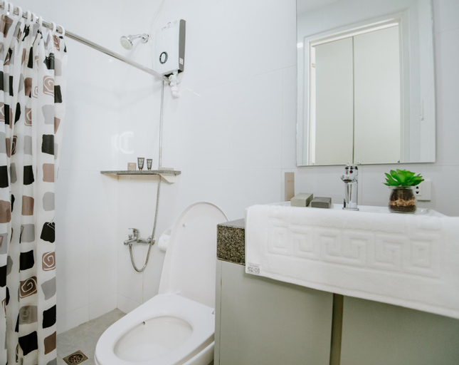 Bathroom 8