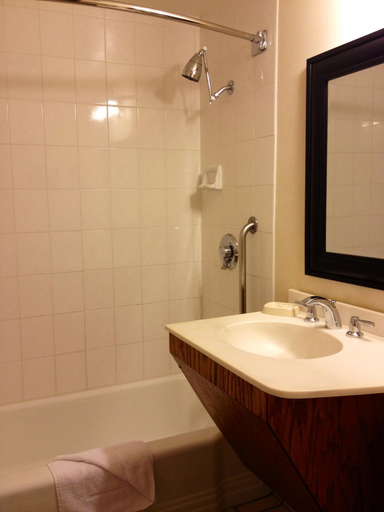 Bathroom 5, Mikado Hotel - Universal Studios/Burbank, Los Angeles