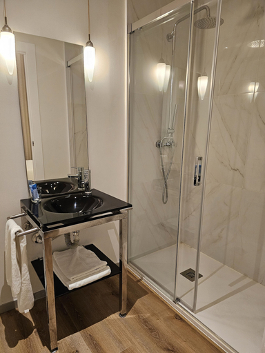 Bathroom 4, Hotel VillaSegura, Murcia