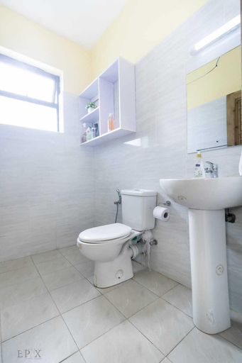 Bathroom, Lux Suites 3rd Avenue Seaview Apartments, Nyali
